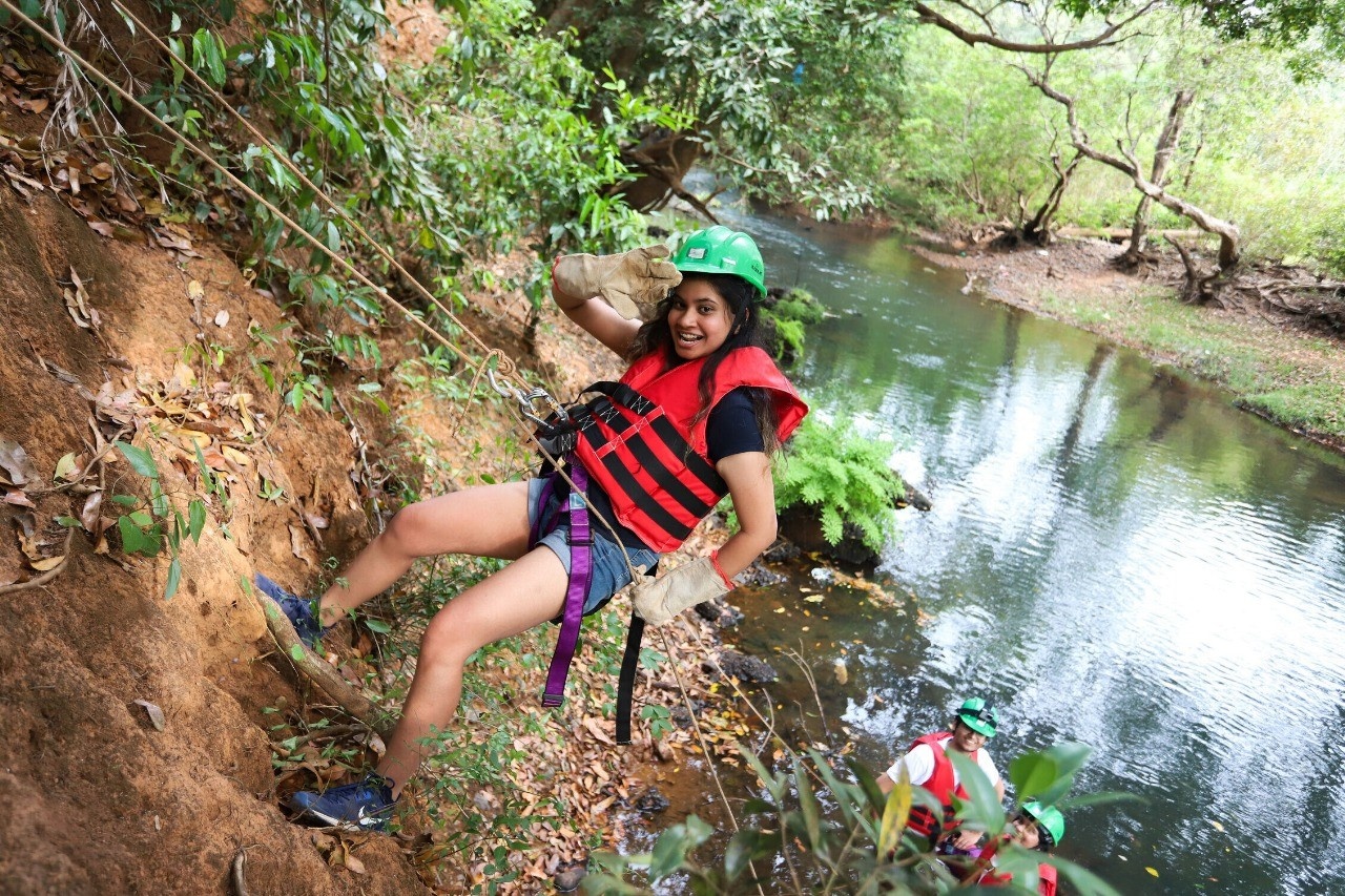 Natural Riverside Adventure : Adventurer Edition