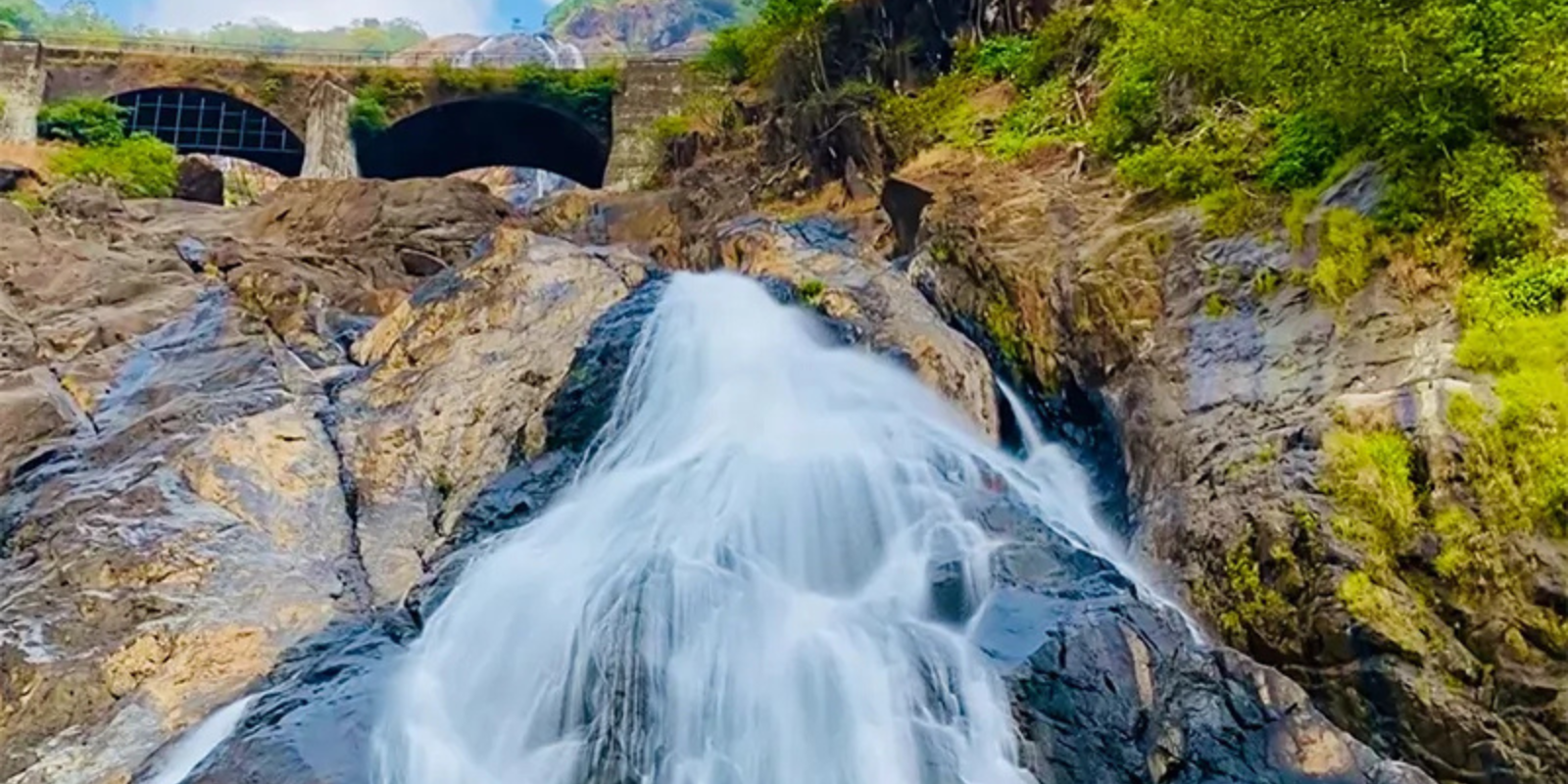 South Goa : Sightseeing + Dudhsagar Waterfall Tour