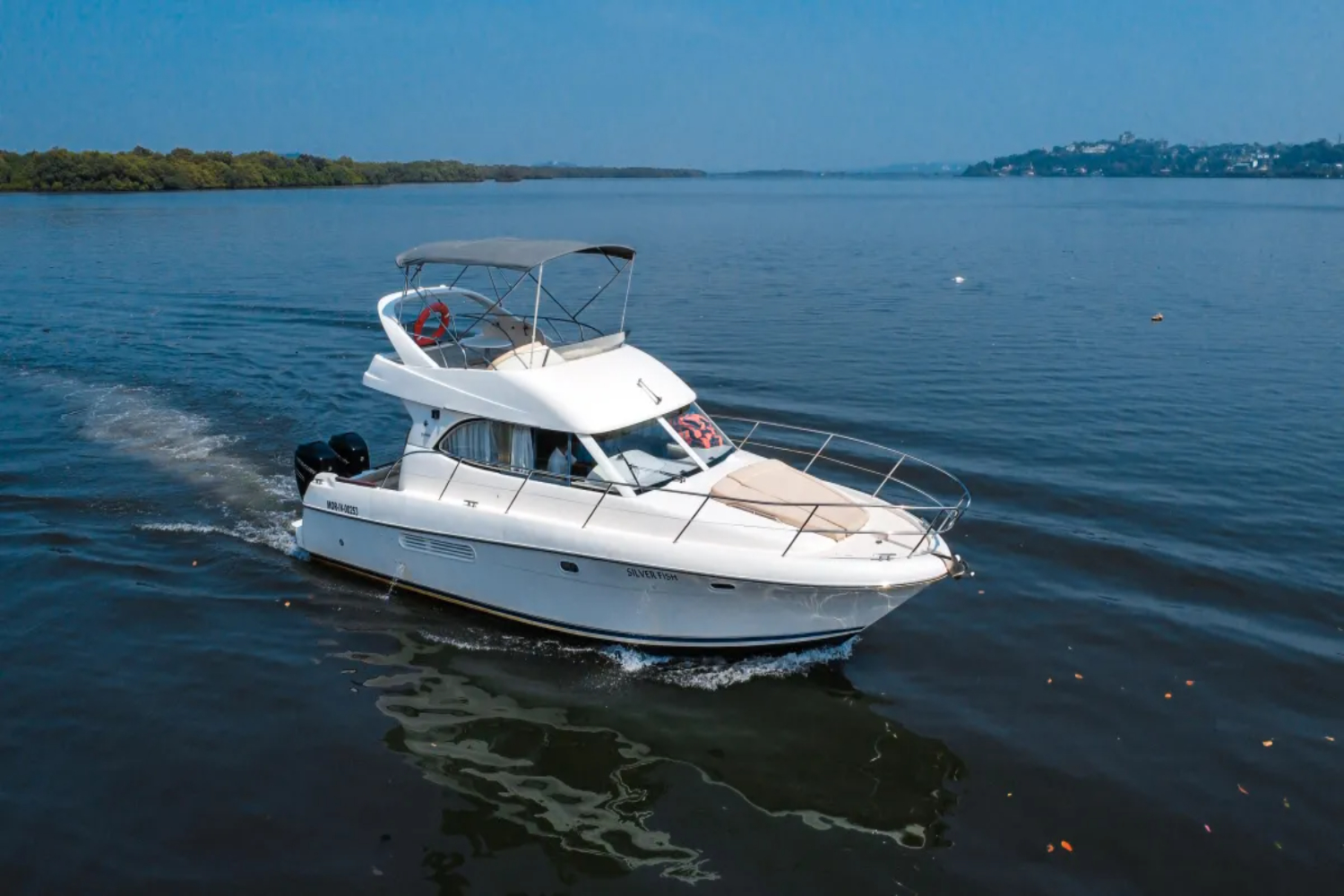 North Goa : Prestige 36 Yacht (8 Pax)