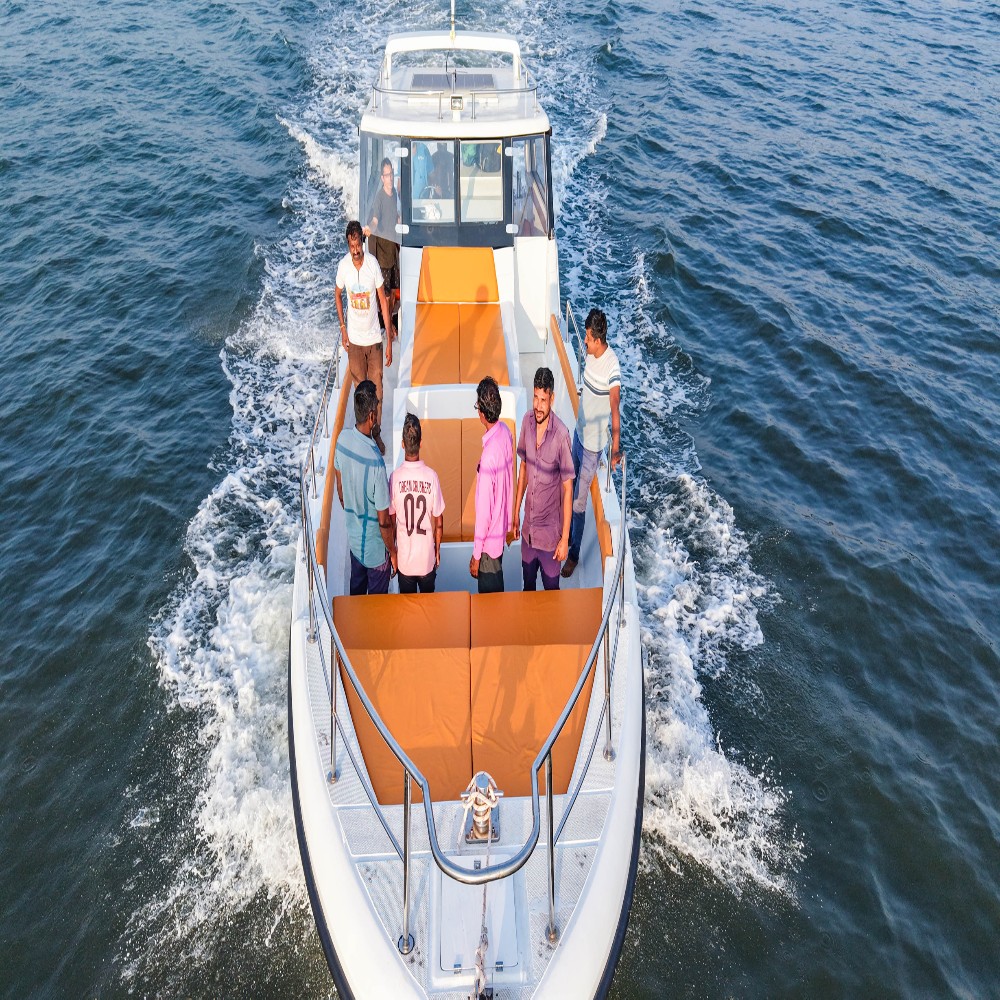 North Goa : Sea Horse Yacht (Peak Hours) (13 Pax)