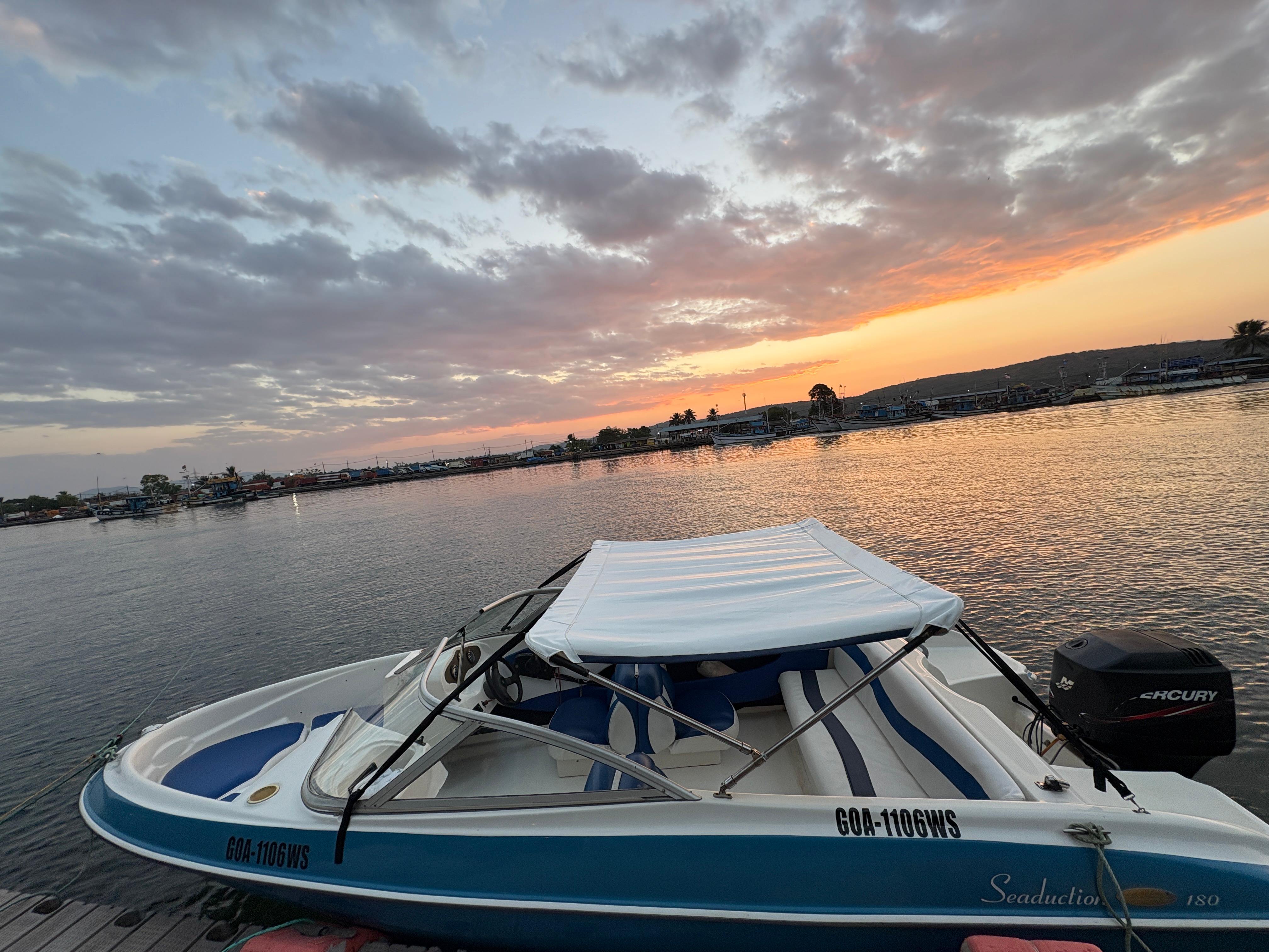 South Goa: Private Sunset Cruise (8 Pax)