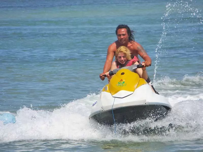 North Goa : Jet-skiing at Candolim Beach