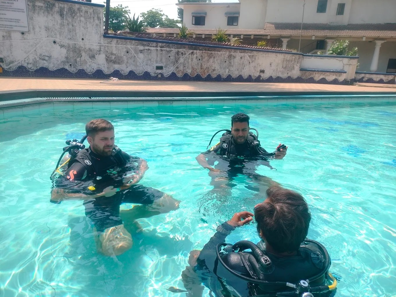 North Goa : Ocean Explorer Scuba Dive - 20 Minutes