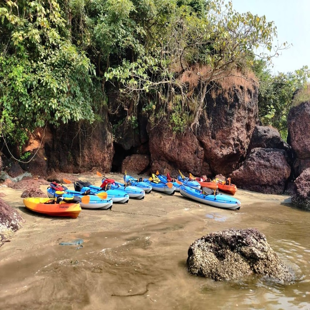 North Goa : Secret Beach Kayaking