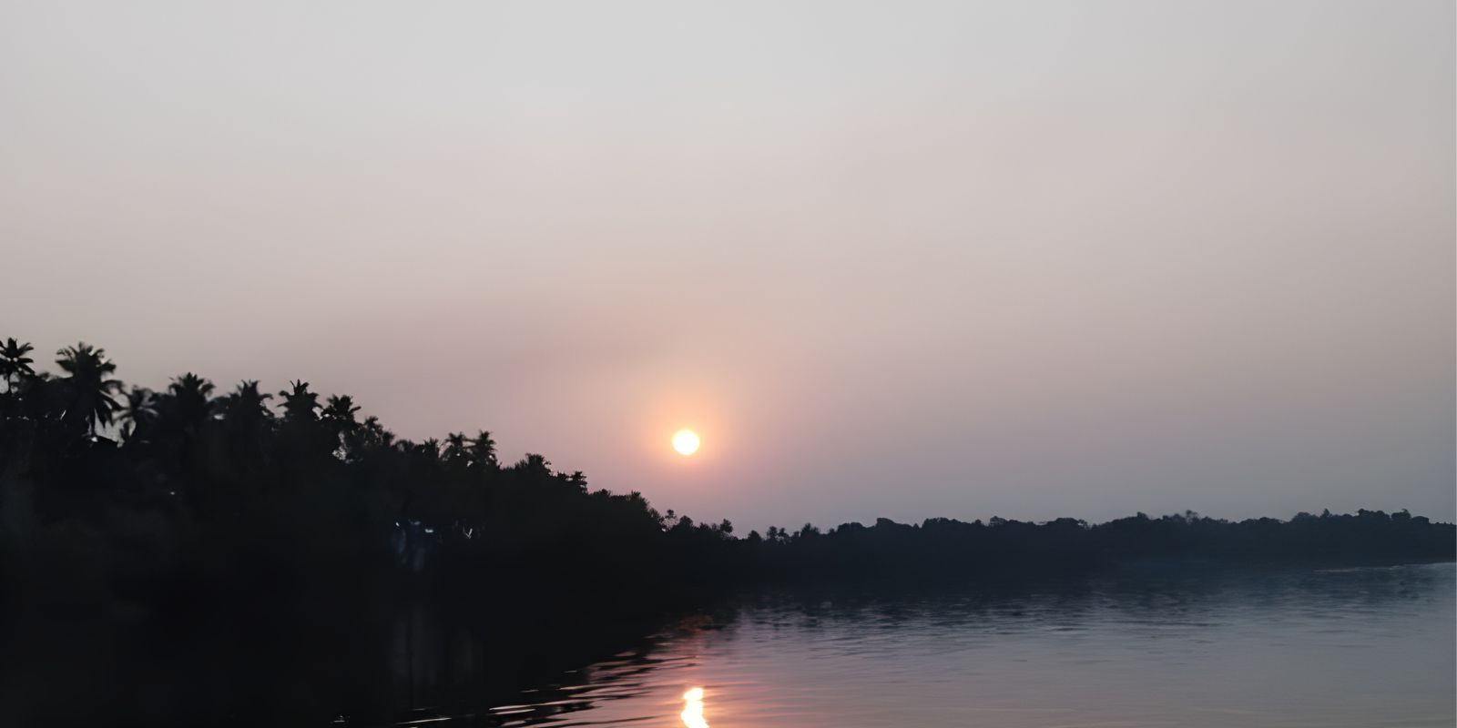 North Goa : Sunset Kayaking on Chapora River