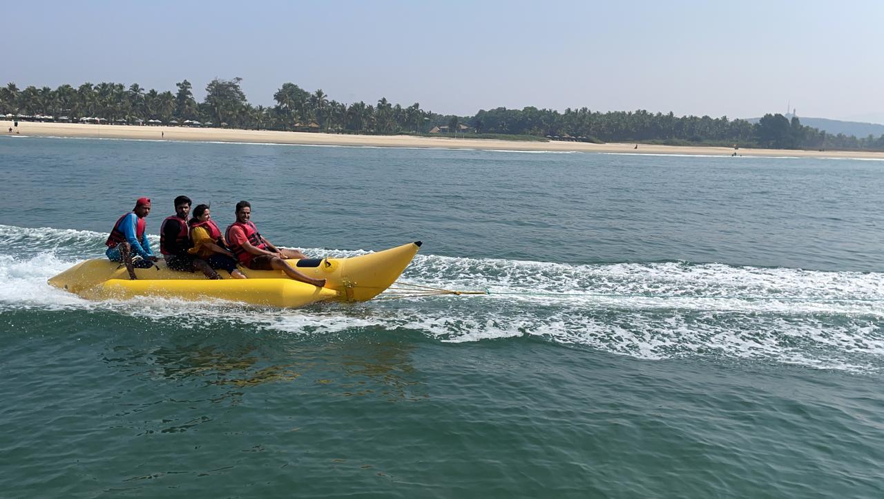 South Goa : Mobor Beach - Banana Boat Ride