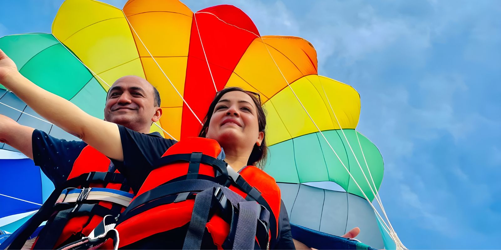 South Goa : Mobor Beach - Winch Boat Parasailing