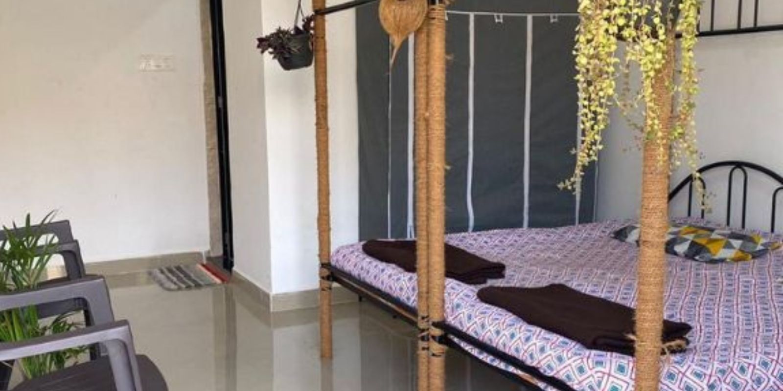 North Goa : 21-Day Yoga TTC for Partners (200 Hrs) - Twin Room
