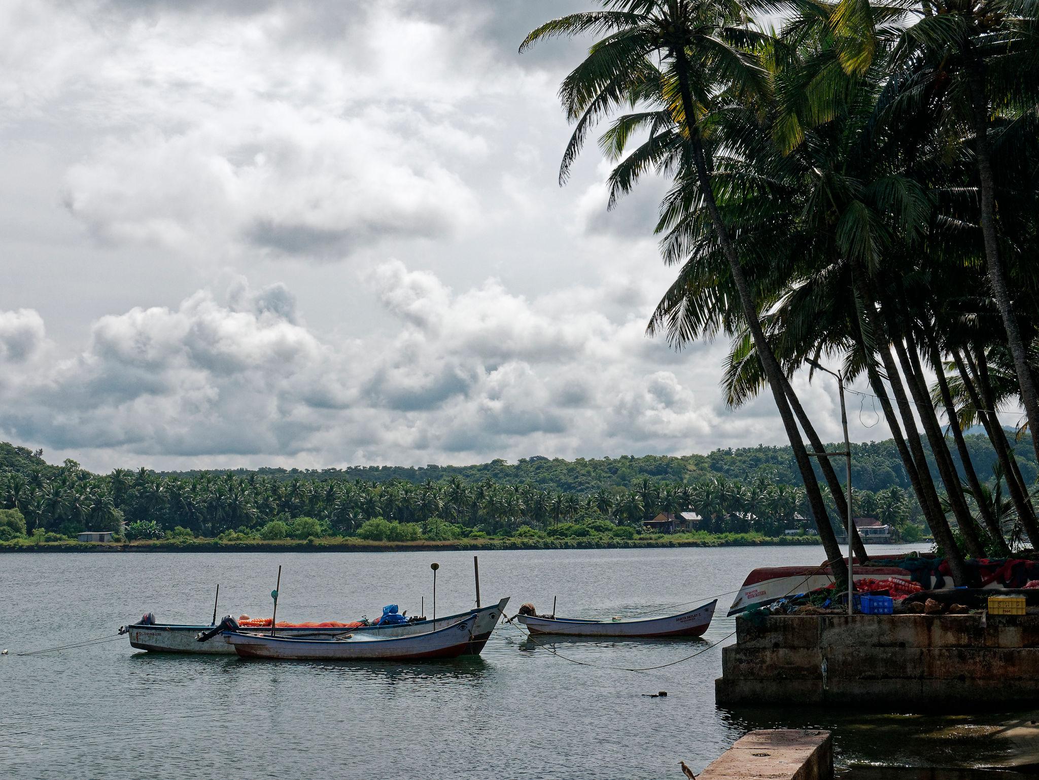 🌊 10. Betul Beach & Lighthouse – Secret Coastal Escape