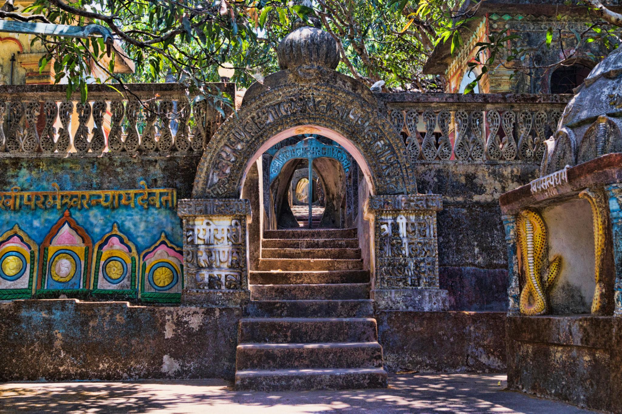 🏞️ 6. Tambdi Surla Temple – Hidden Spiritual Spot