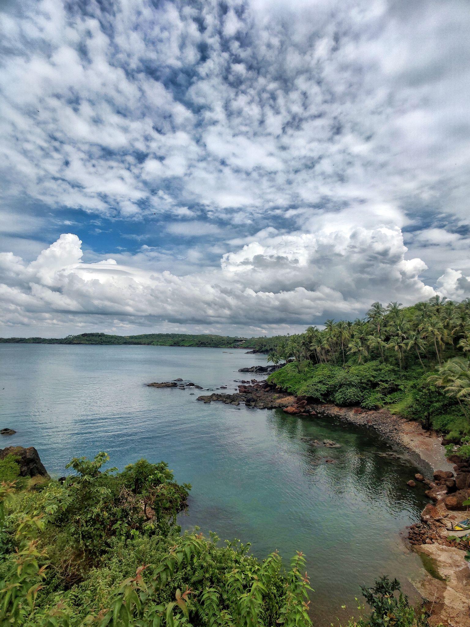 🌴 9. Cabo de Rama Fort – Hidden Sunset Point