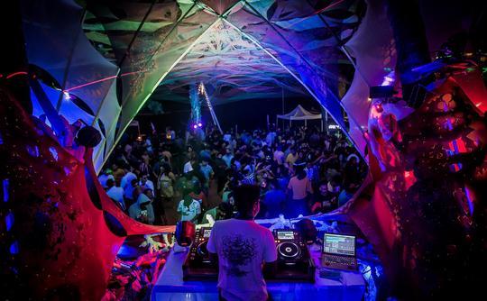 🔥 Top Beach Party Spots: