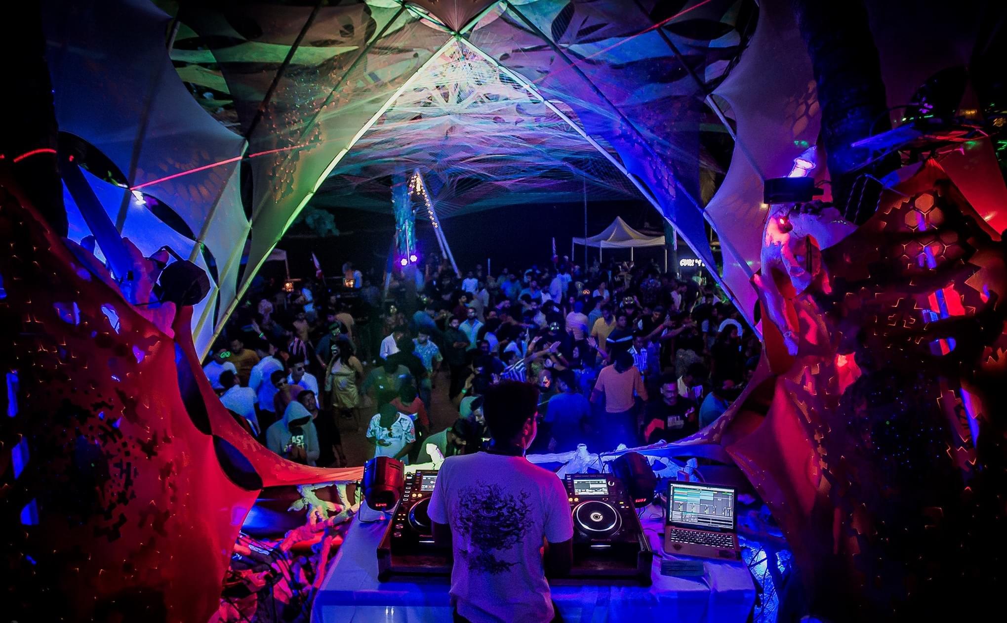 💥 Best Spots for Singles: