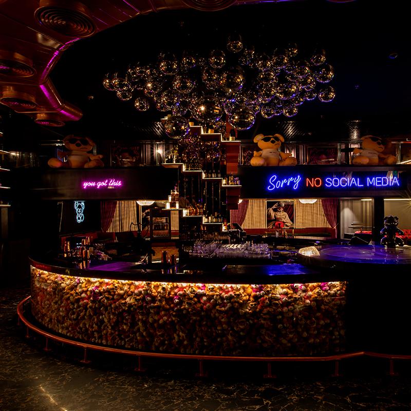 🎶 2. Club Cubana – “Nightclub in the Sky”