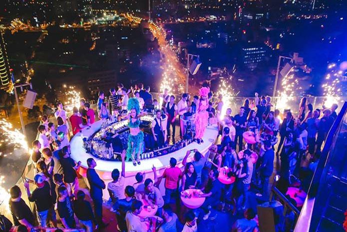 🎉 4. LPK Waterfront – Unique Night Experience