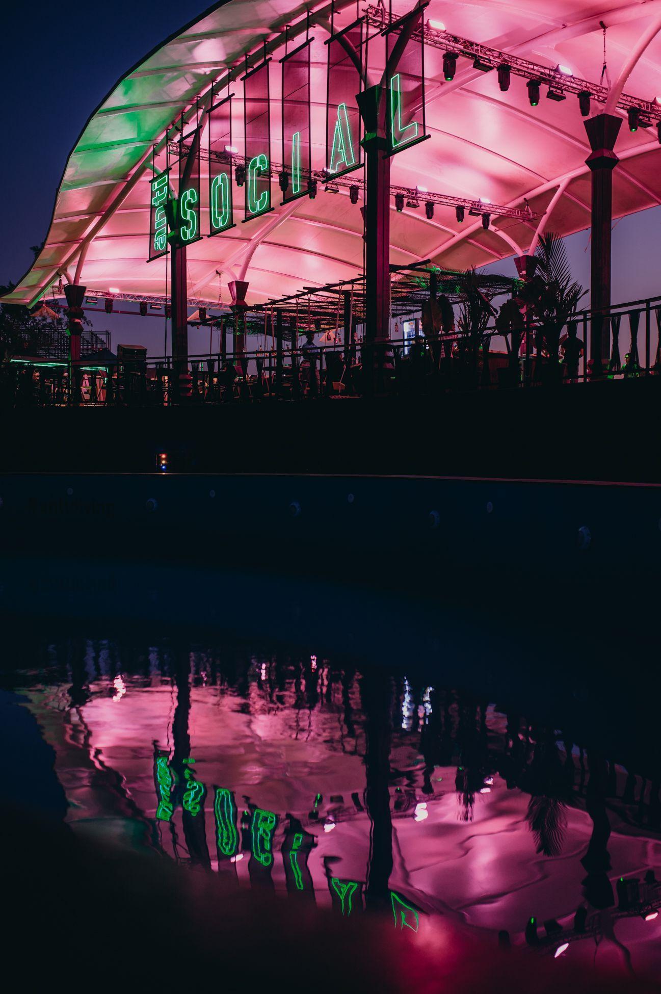 🎶 2. Club Cubana – “Nightclub in the Sky”