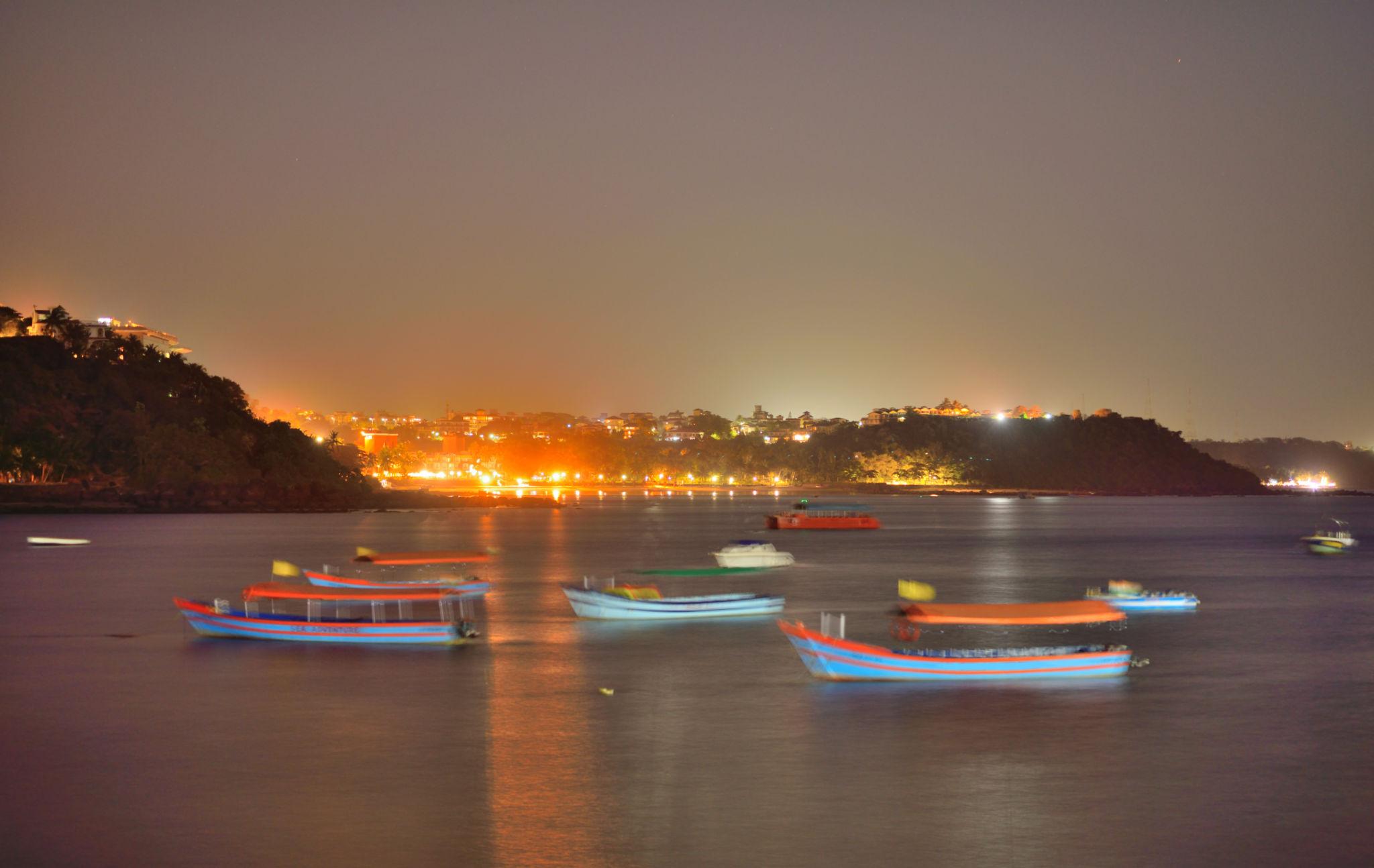 🎉 4. LPK Waterfront – Unique Night Experience