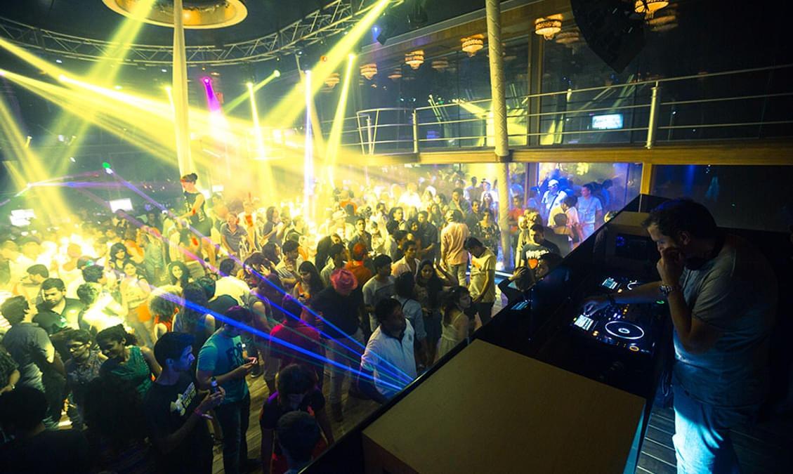 🎉 4. LPK Waterfront – Unique Night Experience