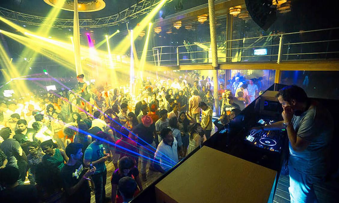 🎉 Nightlife Cost in Goa (Couples Must Do!)