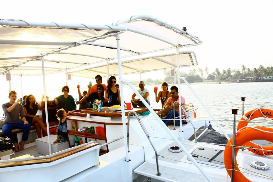 🎉 Highlights of the Luxury Dinner Cruise Experience