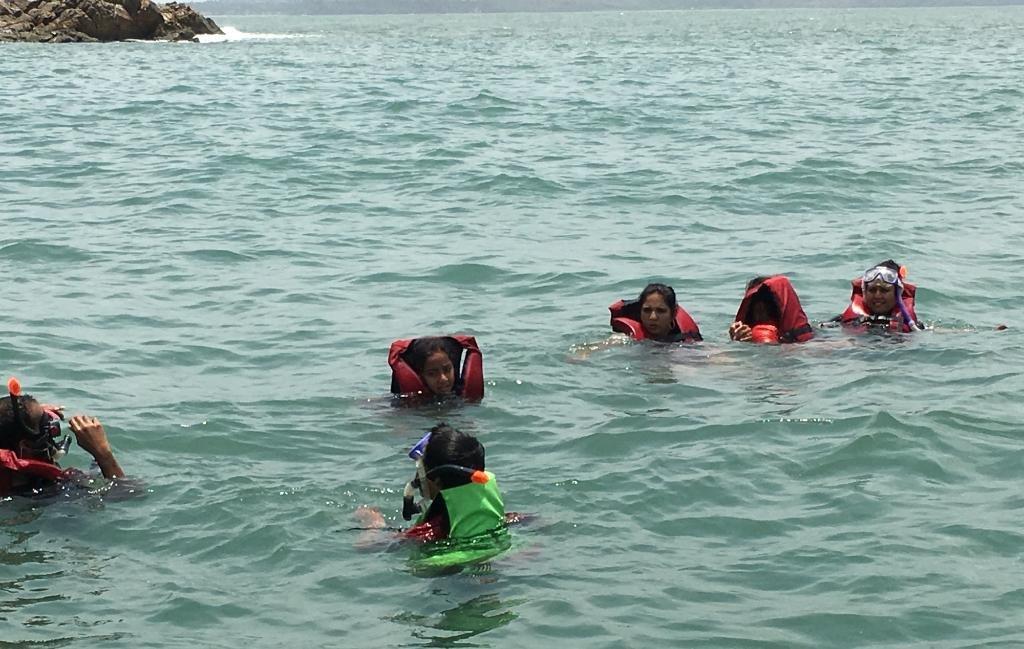 ⭐ 4. Grand Island Open Boat Sea Trip (No Diving)