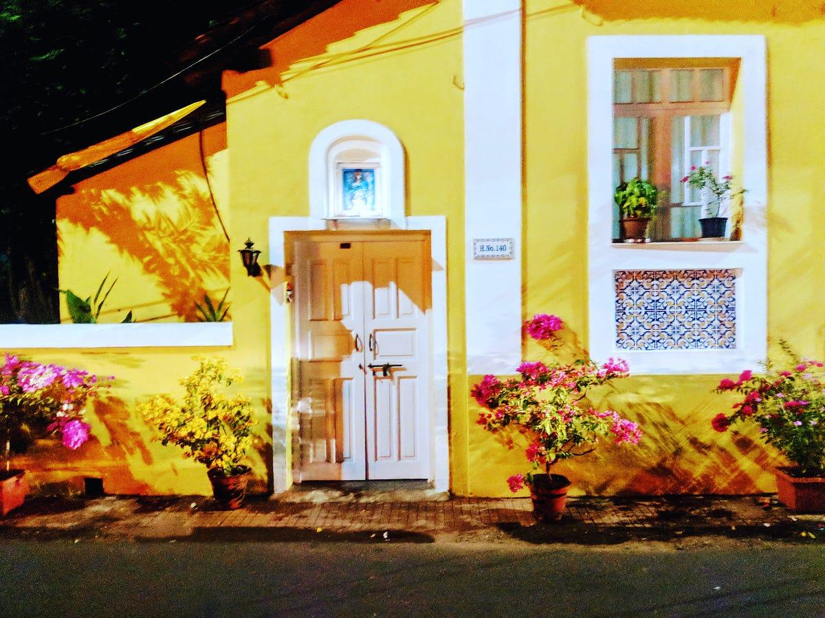 8. Fontainhas – Colorful Latin Quarter