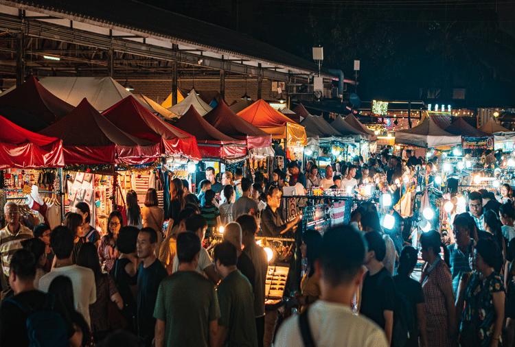 10. Saturday Night Market Arpora – Shopping and Entertainment After Dark