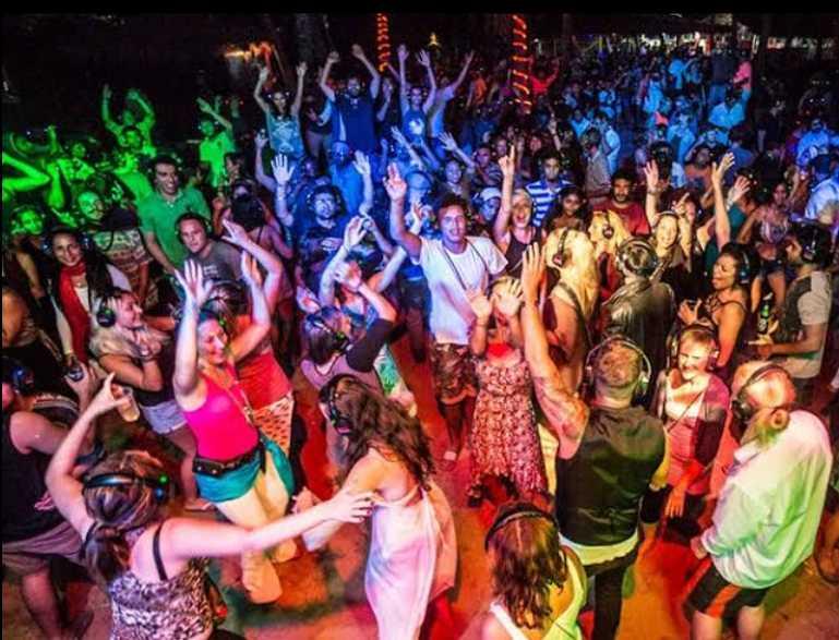 🌙 Party Places in Goa Today (Daily Events Guide)