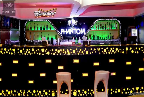 Phantom Club Gallery Image