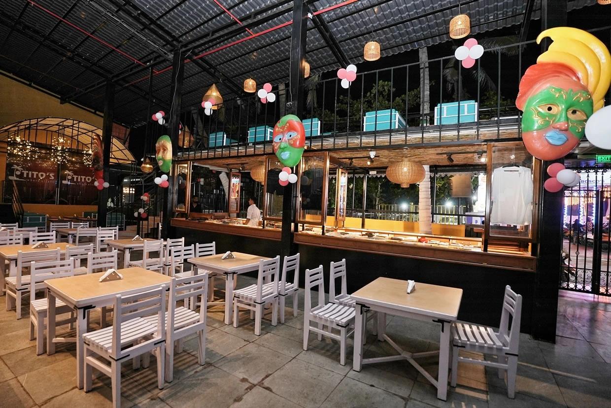 Tito's Bar And Club Gallery Image