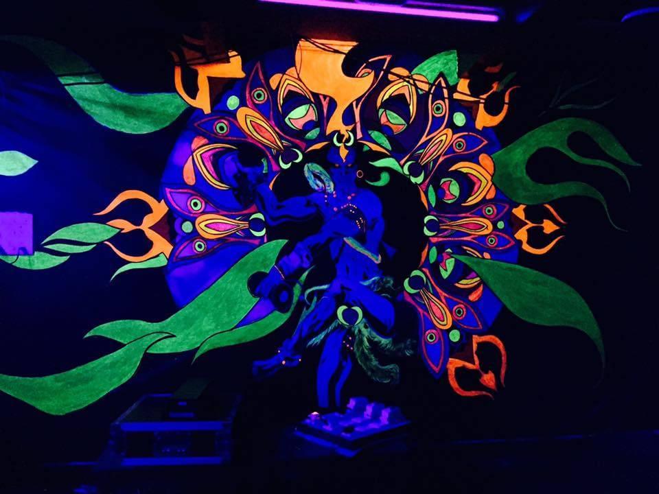 UV Bar Gallery Image