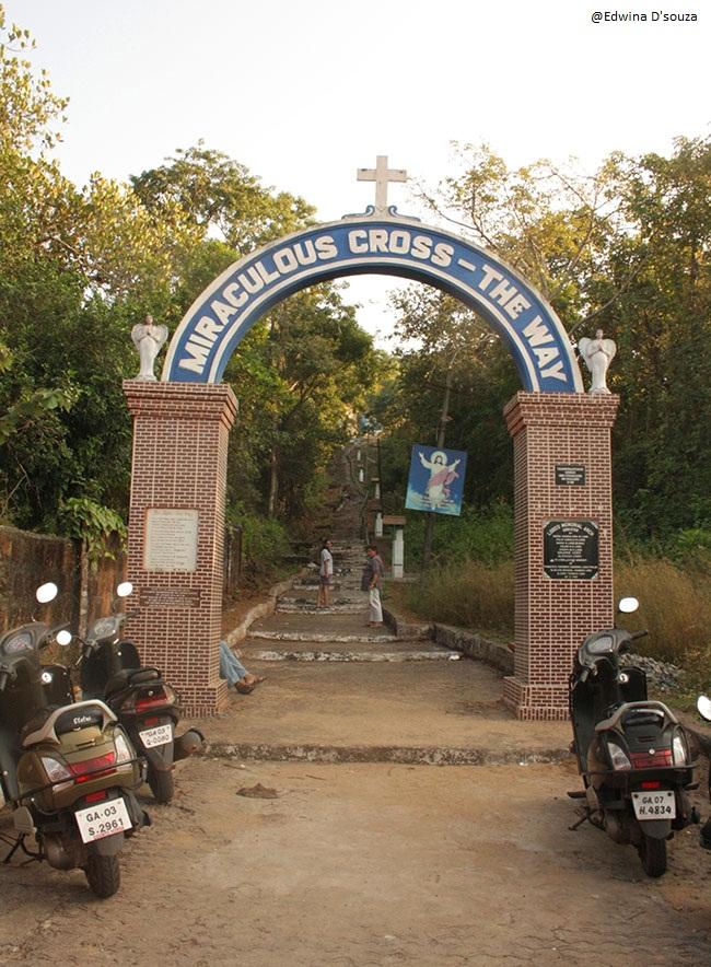Miraculous Cross Bambolim