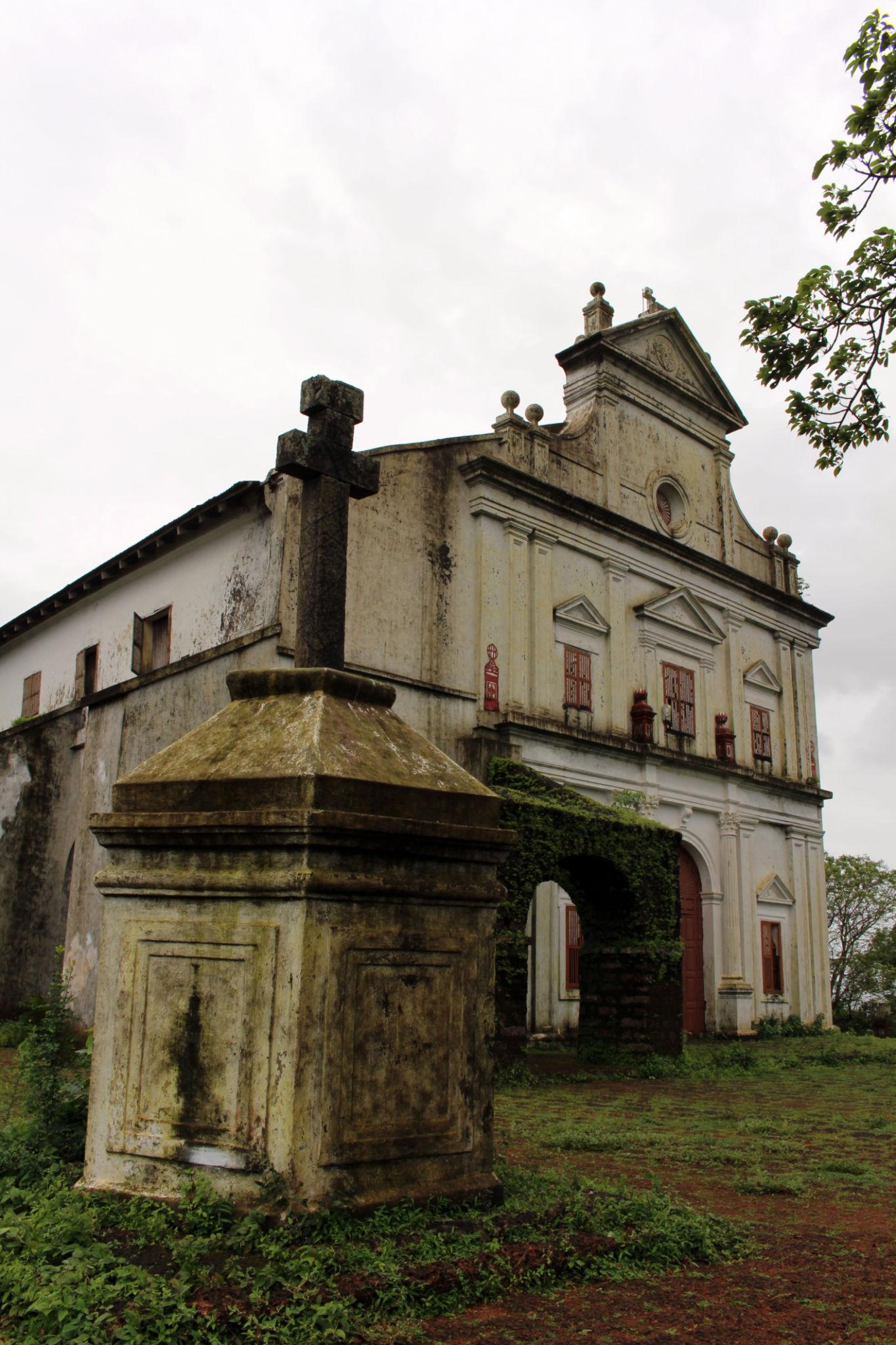 Monte church Gallery Image