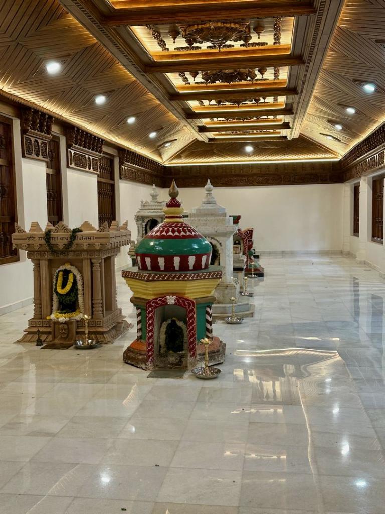 Shree Samsthana Gokarn Partagali Jeevottam Math Gallery Image