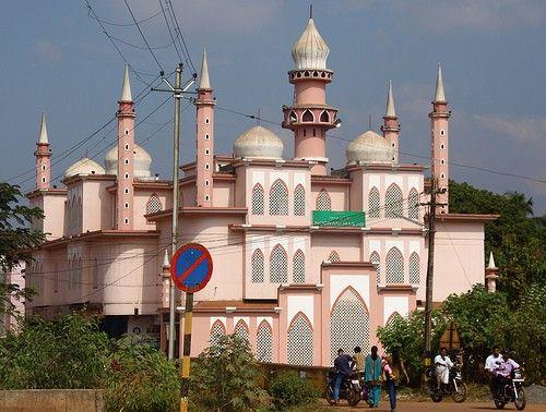 Sunni Al Madina Masjid Wa Madrasa Gallery Image