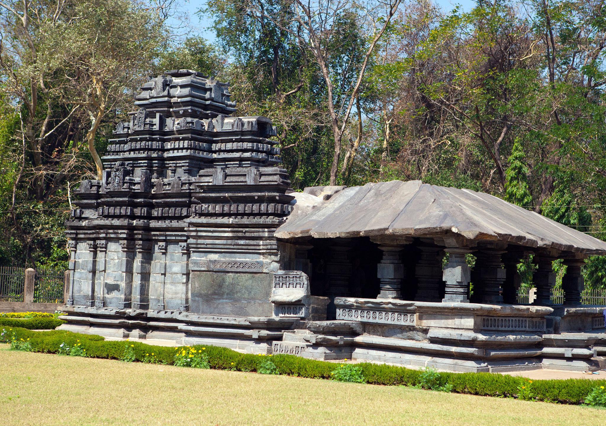 Tambdi Surla Temple Gallery Image