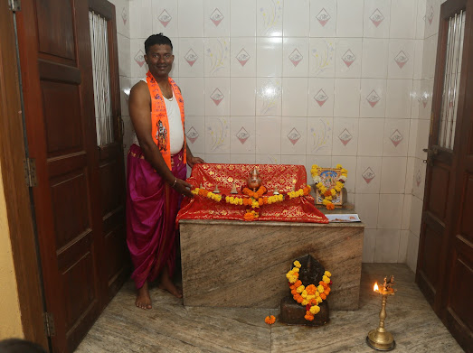 Shri Mhalasa Ganapati Prasann