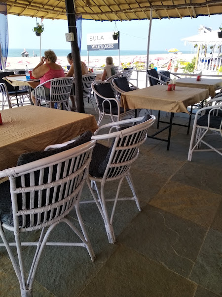 Anorah's oceans edge cafe