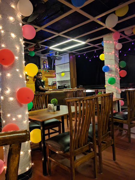 Booze Belly Bar And Restaurant