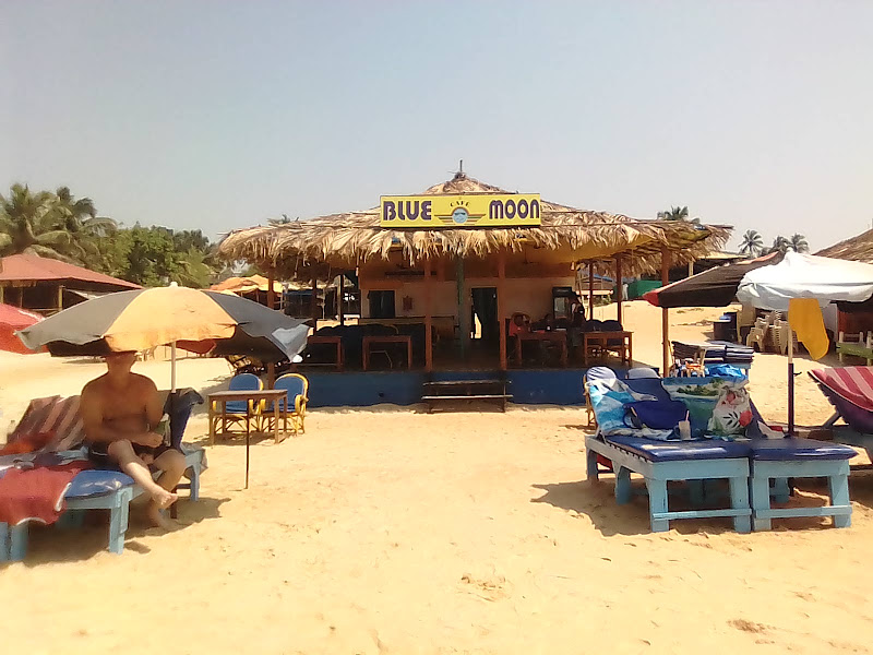 Café Blue Moon