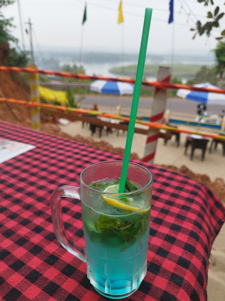 Costa Cafe