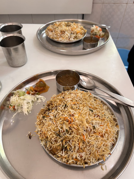 Pakiza Restaurant
