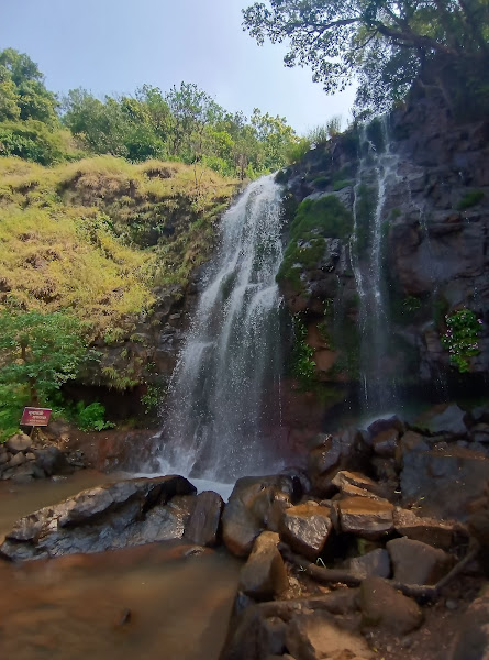 Mannawaall Waterfall